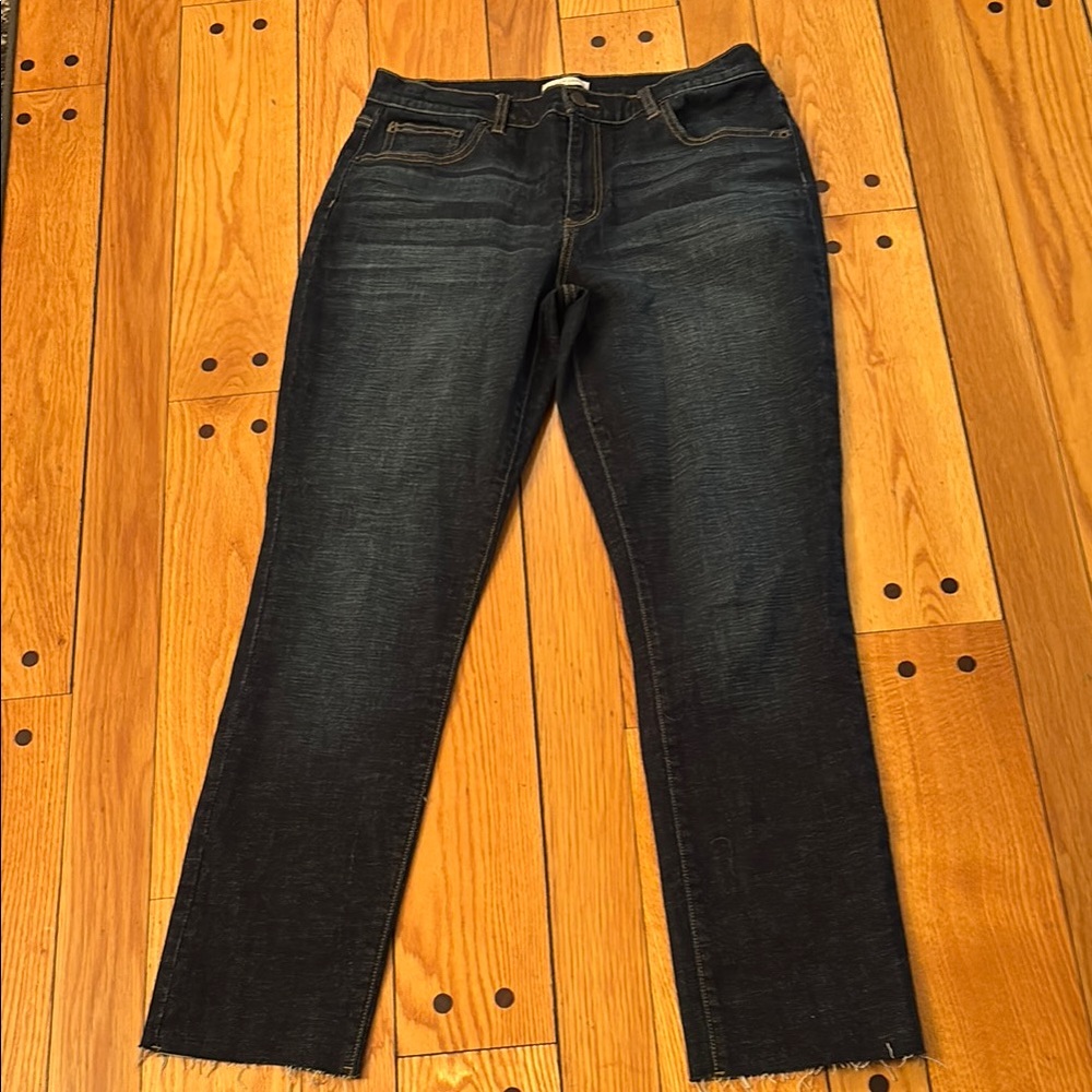 Oliver Logan Crosby  Relaxed Taper Slow Denim Jeans